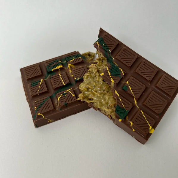 Dubai Pistachio Kataifi Chocolate Bar